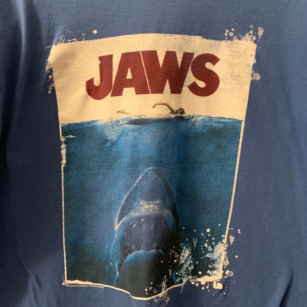 JAWS graphic tee Size XL